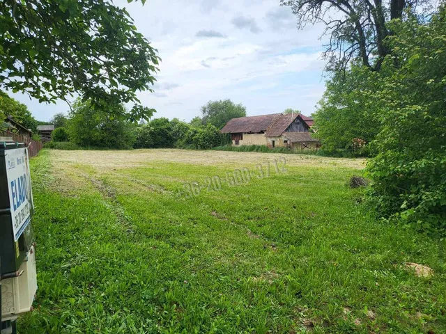 Eladó telek Pusztaszentlászló, Petőfi Sándor utca 1883 nm