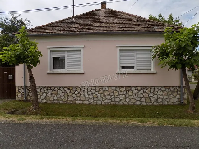 Eladó ház Pápa, Tókert 73 nm