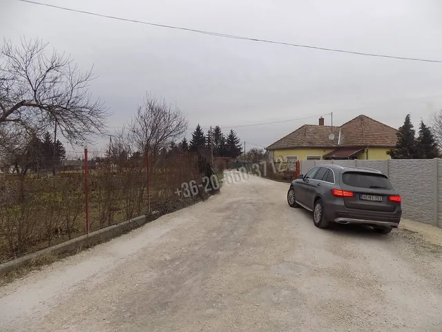 Eladó telek Pápa, Öreghegy 1094 nm