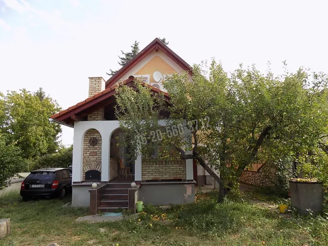 Eladó üdülő és hétvégi ház Pápa, Öreghegy 69 nm