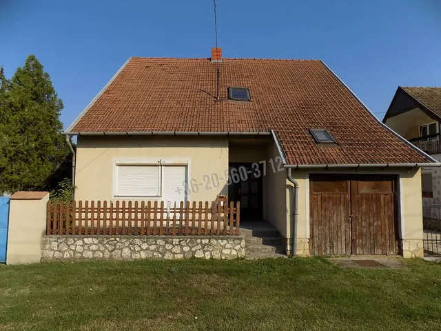 Eladó ház Mezőlak 104 nm