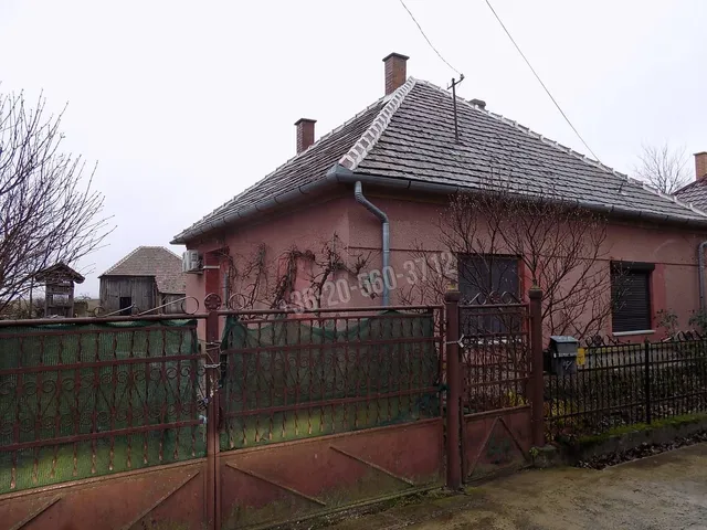 Eladó ház Magyarkeresztúr 92 nm