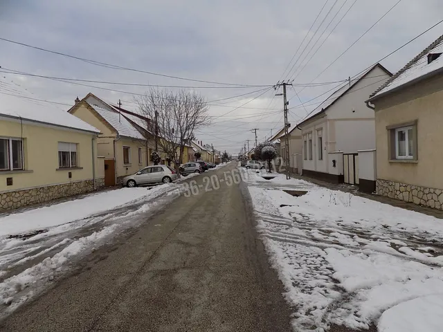 Eladó ház Pápa, Tókert 118 nm