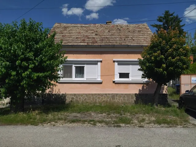 Eladó ház Pápa, Tókert 118 nm
