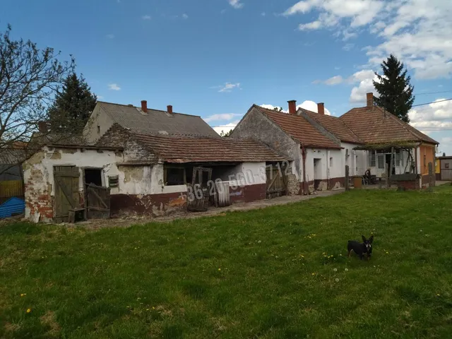 Eladó ház Egyházaskesző, Vasút utca 1833 nm