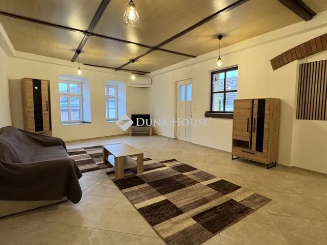 Kiadó lakás Budakalász, Budai út 52 nm