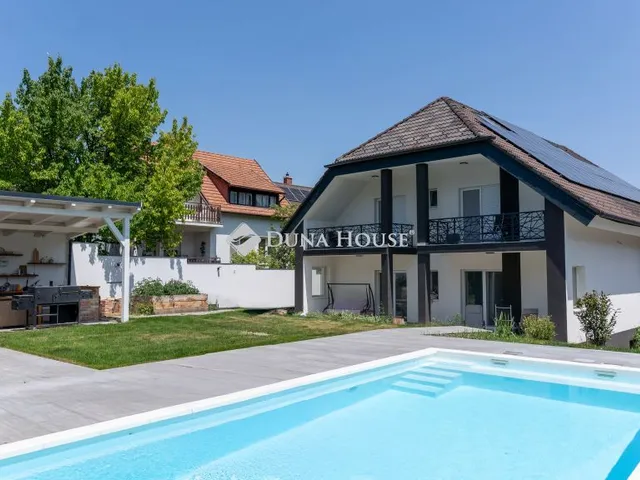 Eladó ház Balatonfüred 315 nm