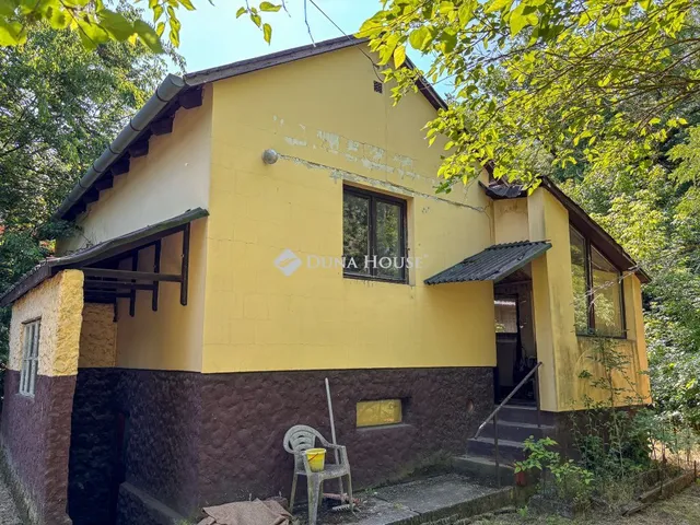 Eladó ház Pócsmegyer 60 nm