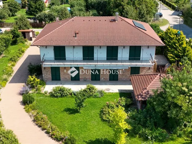 Eladó ház Visegrád, Schulek utca 325 nm