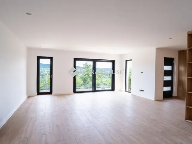 Eladó ház Budapest II. kerület, Turul köz 220 nm