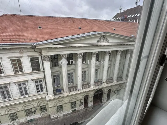 Eladó lakás Budapest V. kerület 160 nm