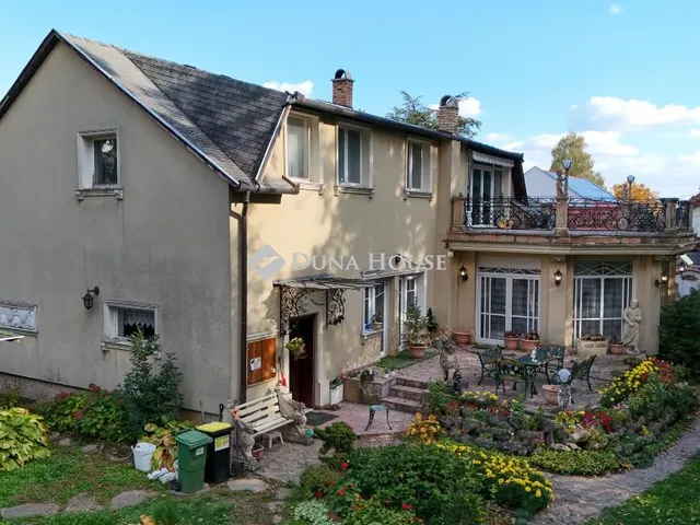 Eladó ház Szentendre 260 nm