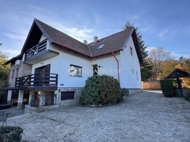 Eladó ház Leányfalu 175 nm