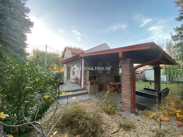 Eladó ház Tass 52 nm