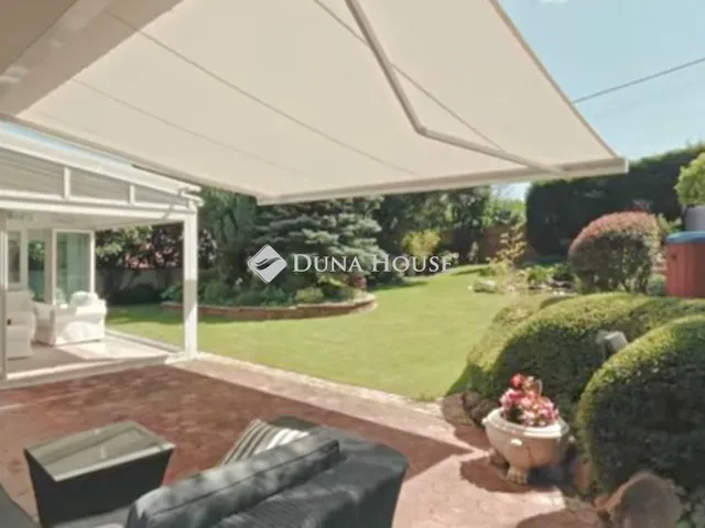 Eladó üdülő és hétvégi ház Szentendre 216 nm