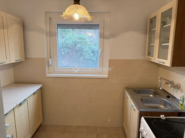 Eladó üdülő és hétvégi ház Zamárdi, Tulipán utca 110 nm