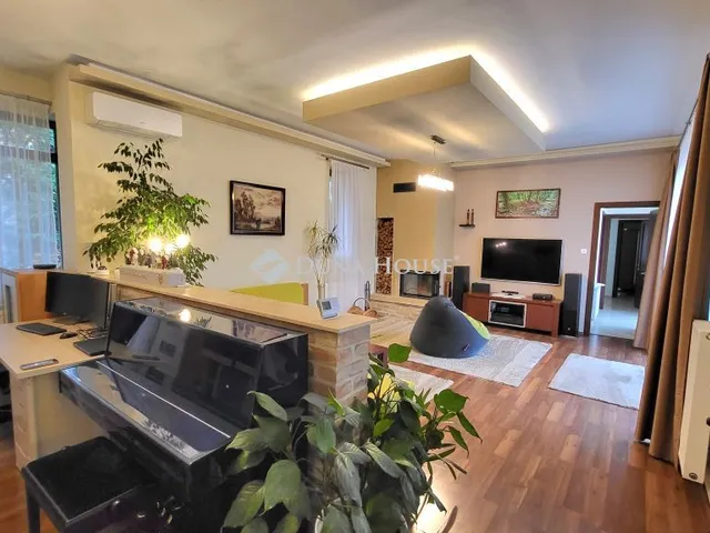 Kiadó ház Szentendre 200 nm