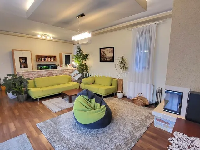 Kiadó ház Szentendre 200 nm