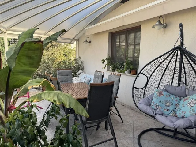 Eladó ház Budapest XV. kerület 260 nm