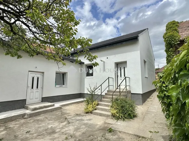 Eladó ház Budapest XVIII. kerület 102 nm