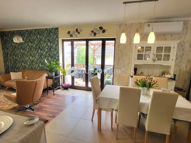 Eladó ház Szentendre 219 nm