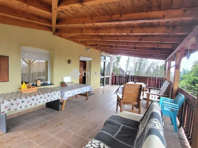 Eladó üdülő és hétvégi ház Szentendre 195 nm