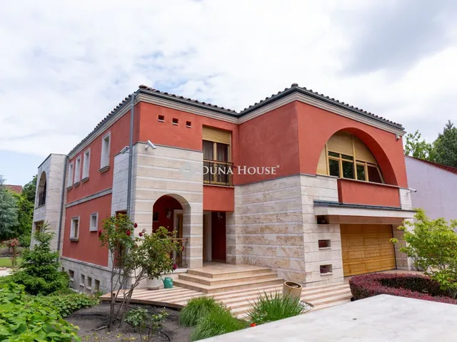 Eladó ház Budapest III. kerület 560 nm