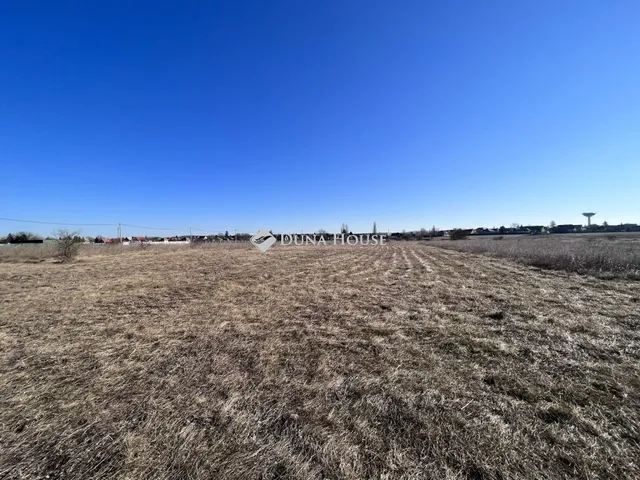 Eladó telek Csömör 2073 nm