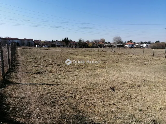 Eladó telek Budapest XVI. kerület, Nógrádverőce út 1940 nm