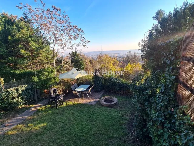 Eladó ház Budapest XII. kerület, Rácz Aladár út 220 nm