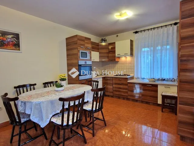 Eladó ház Vác 200 nm