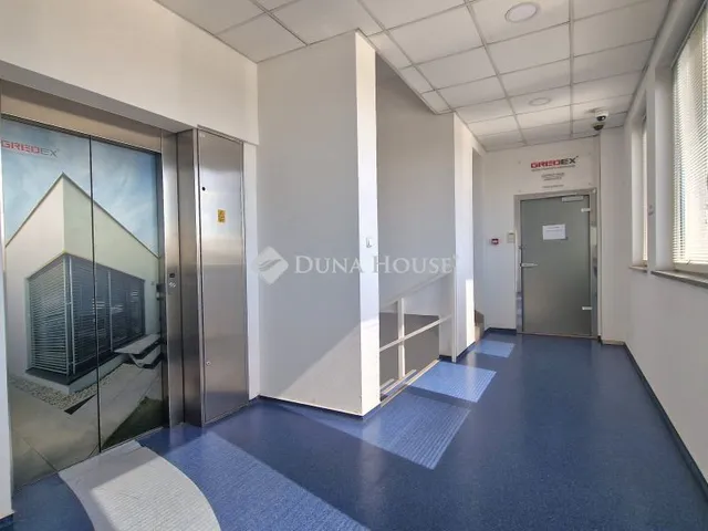 Kiadó kereskedelmi és ipari ingatlan Pécel 875 nm