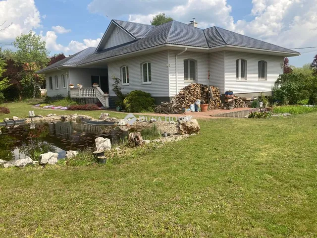 Eladó ház Vác 460 nm