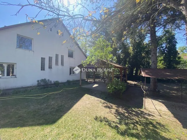 Eladó ház Szigetmonostor, Margaréta utca 200 nm