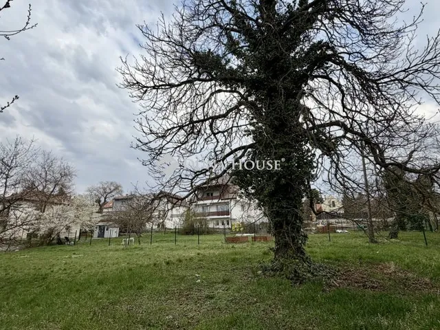 Eladó telek Szentendre 1765 nm