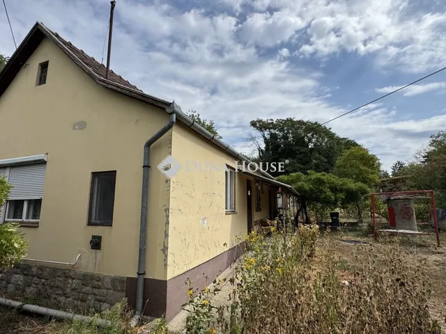 Eladó ház Pócsmegyer, Sziget út 75 nm