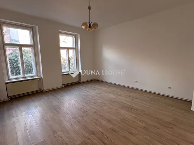 Kiadó lakás Szentendre, Alkotmány utca 70 nm
