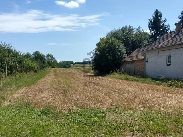 Eladó telek Szentkozmadombja 2443 nm