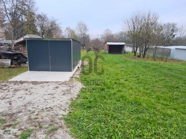 Eladó telek Lovászi 686 nm
