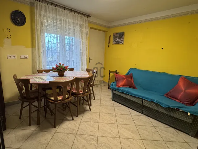 Eladó ház Kistolmács 42 nm