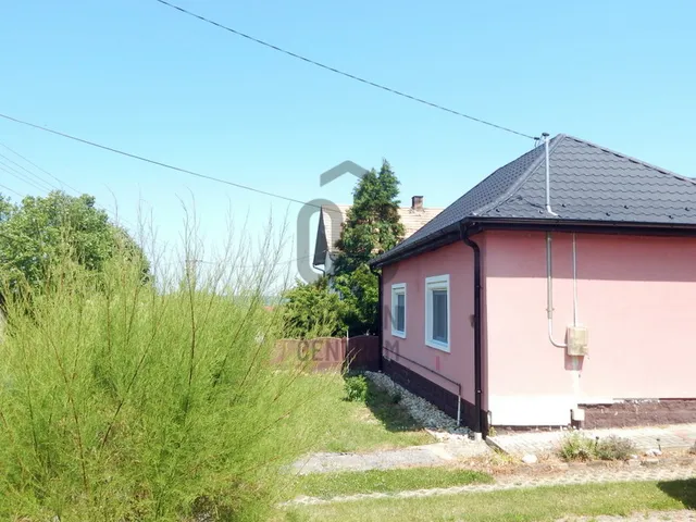 Eladó ház Lakhegy 115 nm