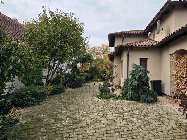 Eladó ház Balogunyom 225 nm