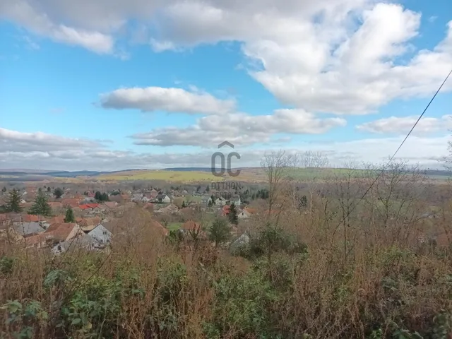 Eladó telek Kehidakustány 1049 nm