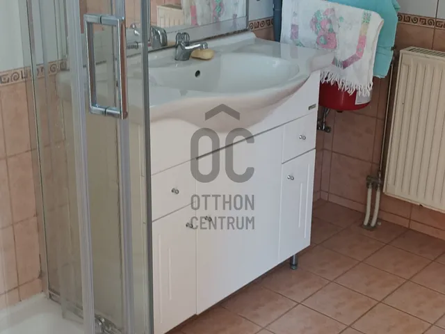 Kiadó ház Zalaegerszeg, Bazita 70 nm