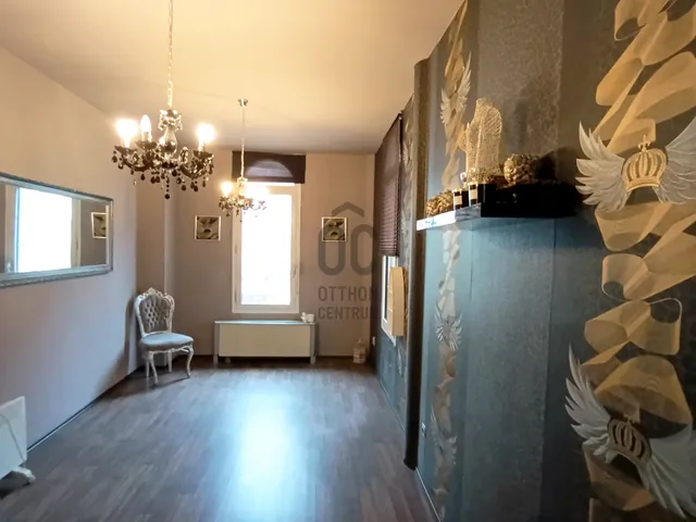 Eladó kereskedelmi és ipari ingatlan Zalaegerszeg, Belváros 18 nm