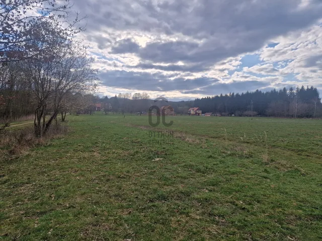 Eladó telek Magyarföld 10842 nm