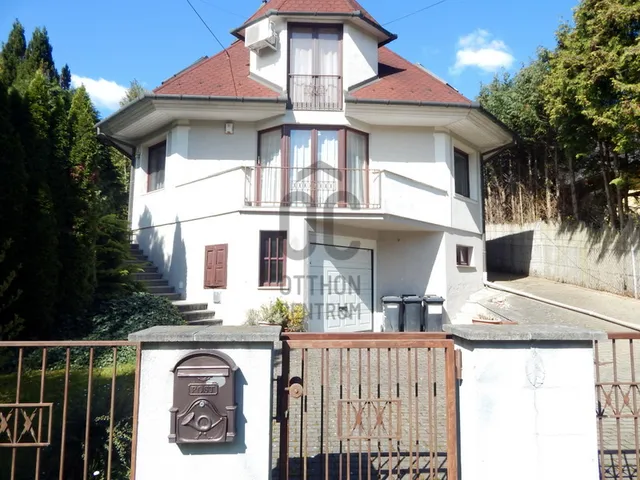 Eladó ház Zalaegerszeg 2785 nm