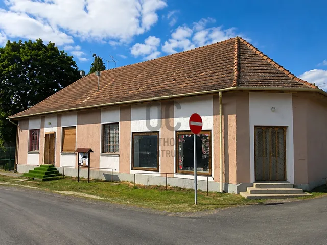 Eladó kereskedelmi és ipari ingatlan Resznek 207 nm