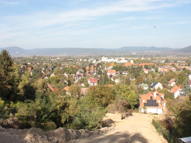 Eladó telek Solymár 920 nm
