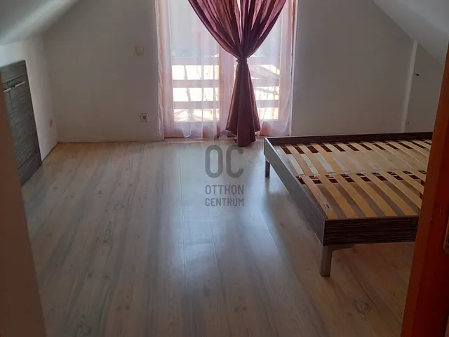 Kiadó ház Solymár 80 nm